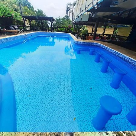 Guava Grove Resort & Villas Sandy Bay Екстер'єр фото