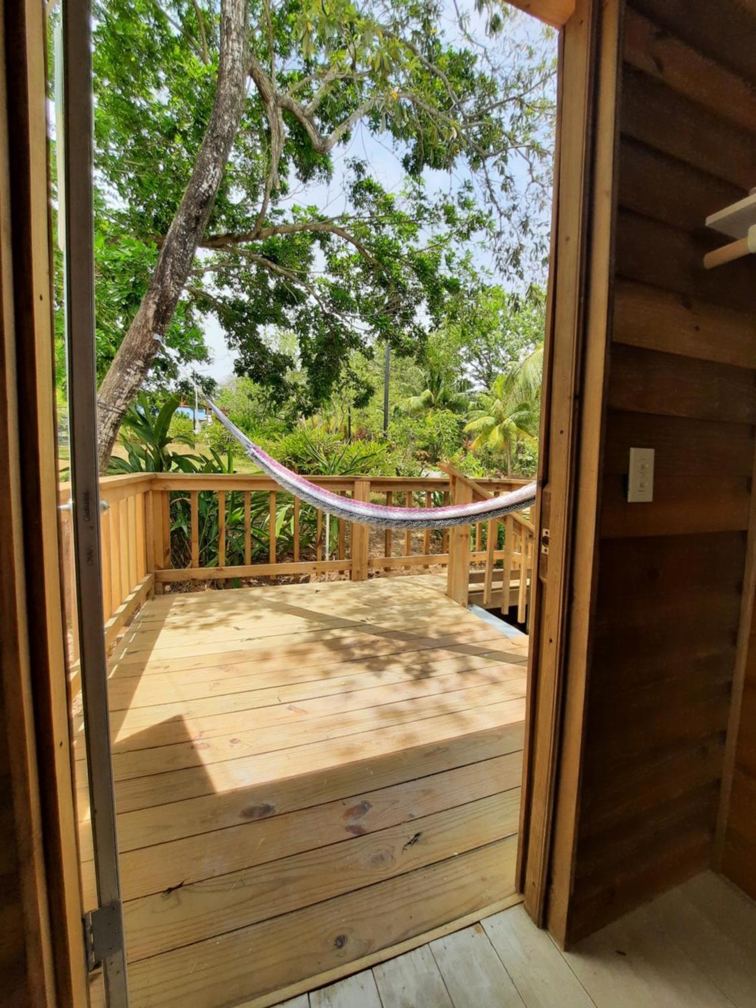 Guava Grove Resort & Villas Sandy Bay Екстер'єр фото