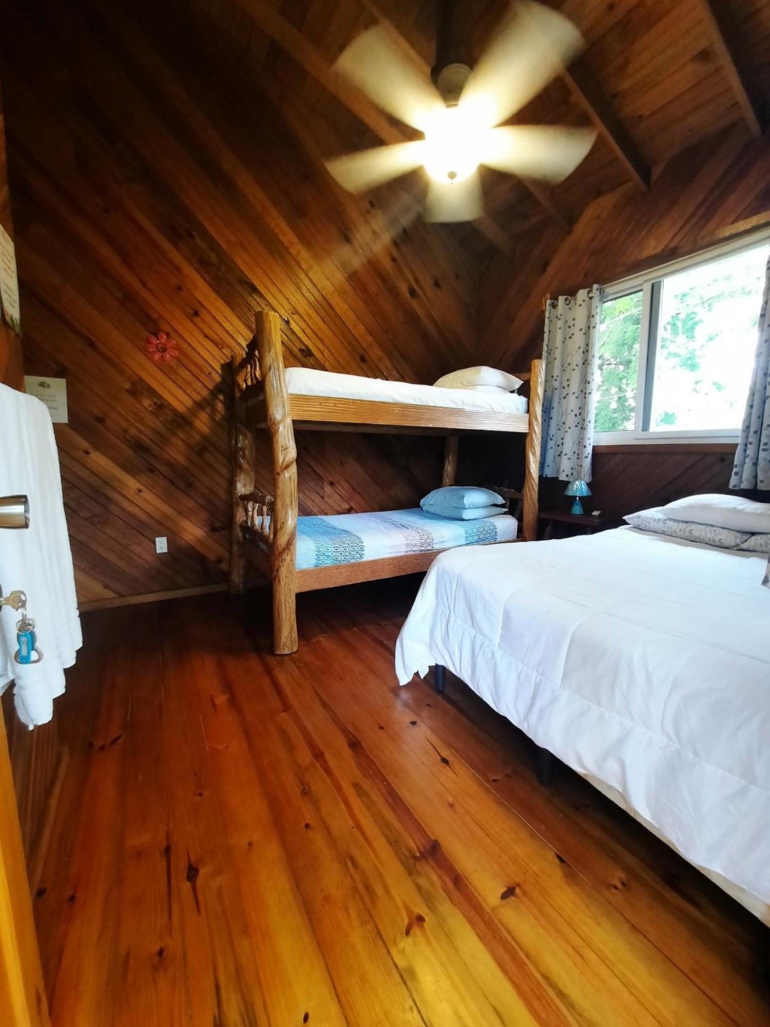 Guava Grove Resort & Villas Sandy Bay Екстер'єр фото