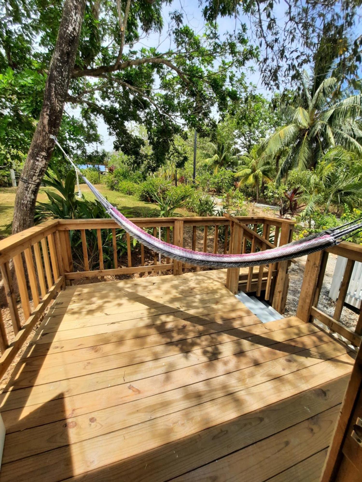 Guava Grove Resort & Villas Sandy Bay Екстер'єр фото