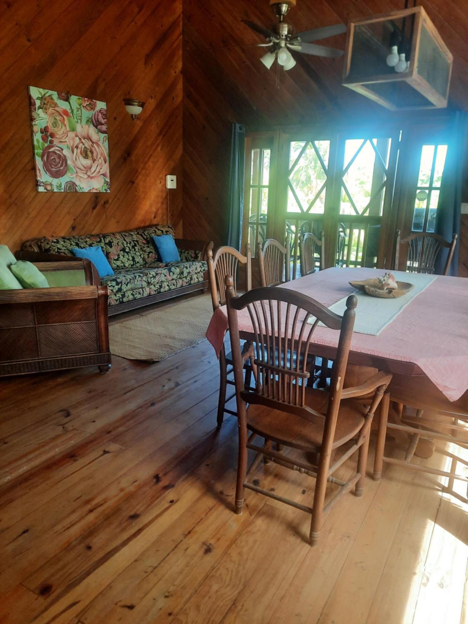 Guava Grove Resort & Villas Sandy Bay Екстер'єр фото
