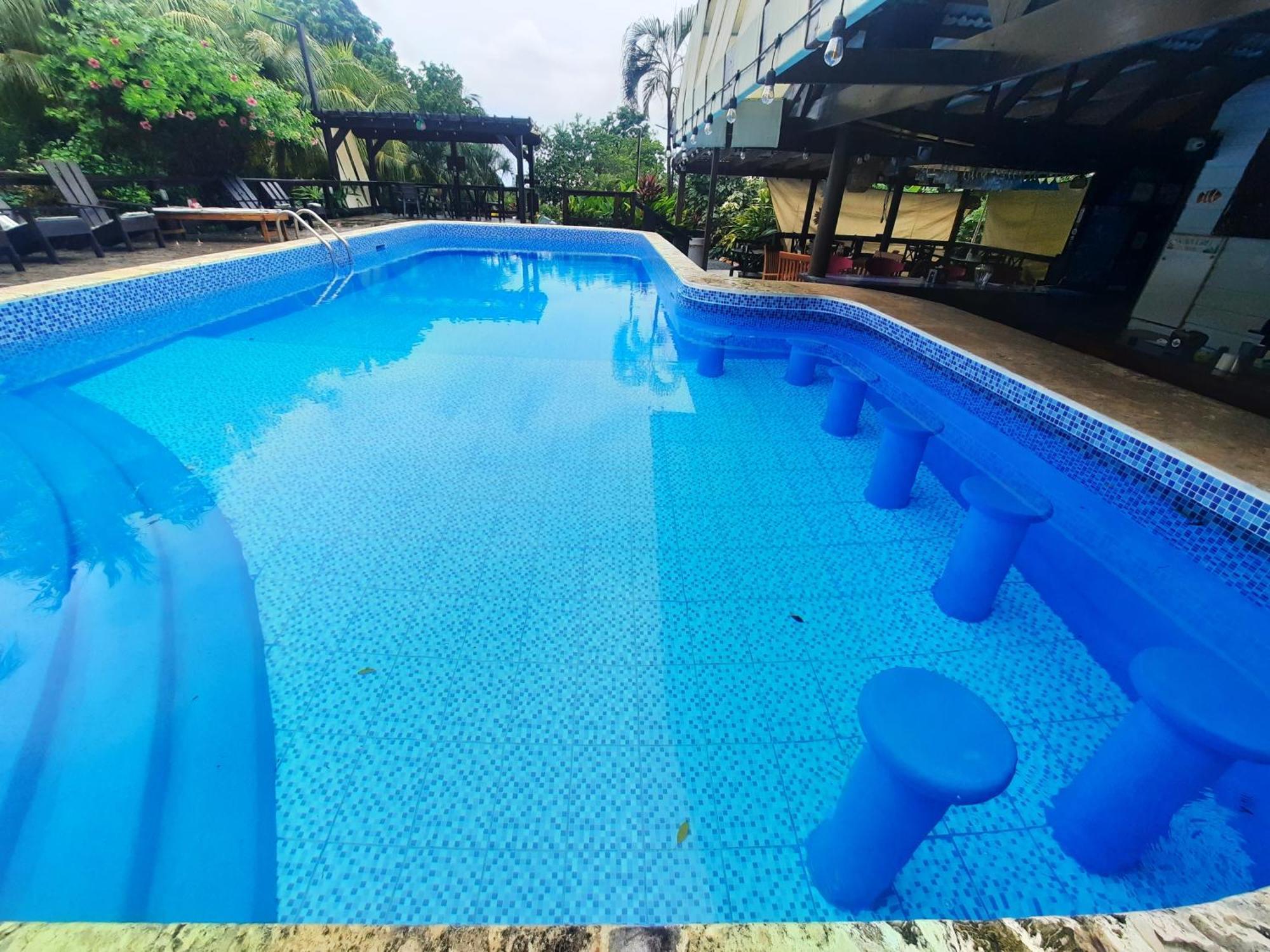 Guava Grove Resort & Villas Sandy Bay Екстер'єр фото